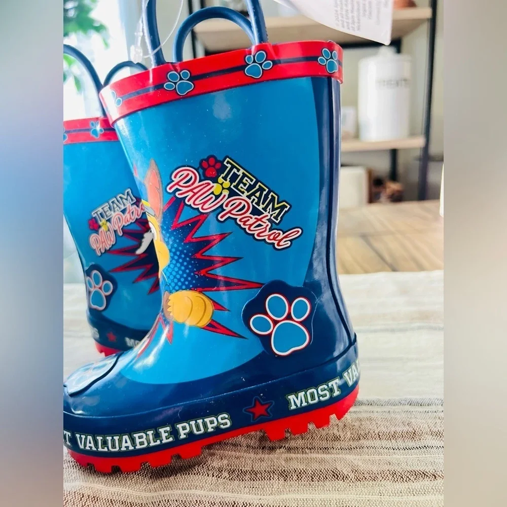 Paw patrol kids water boots size 5/6 NEW
